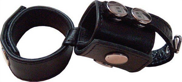 Schwarzer Cockstrap mit Hodenhalter Schwarzer Cockstrap mit Hodenhalter