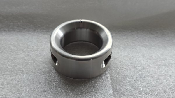 Edelstahl Ballstretcher Höhe: 30 Innendurchmesser: 40 mm Gewicht: 0,4 kg