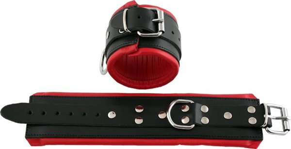Fußfessel Leder schwarz gefüttert rot Fußfessel Leder schwarz gefüttert rot