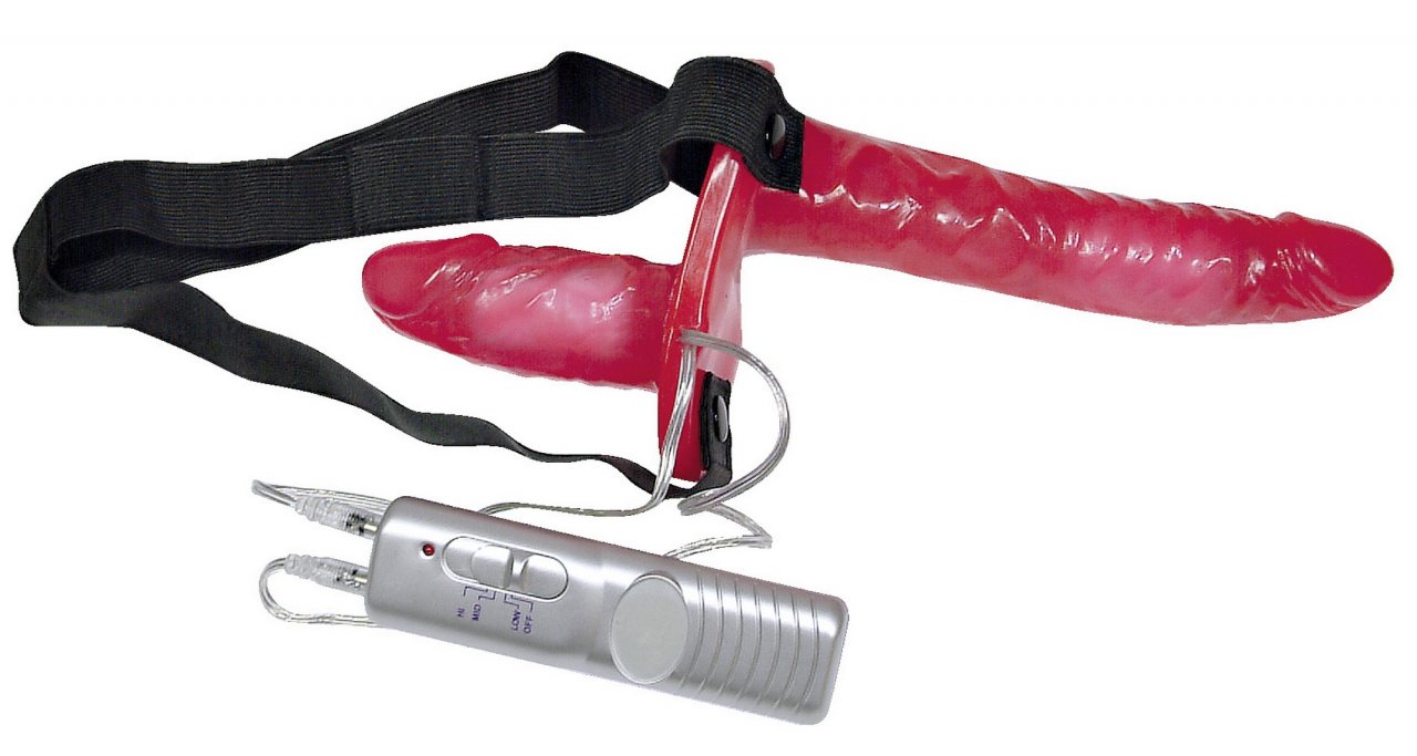 Roter Strap-On mit Innen-Dildo Roter Strap-On mit Innen-Dildo